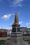 La statue de la place Chasseloup-Laubat